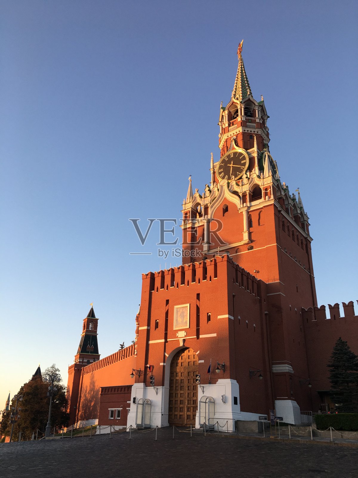 俄罗斯莫斯科红场九月的日出。照片摄影图片