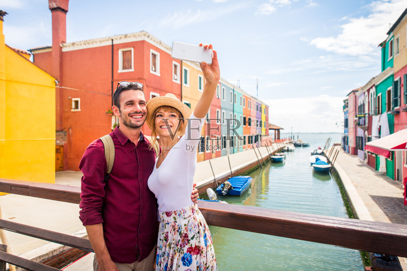 一对在意大利威尼斯旅游的夫妇照片摄影图片