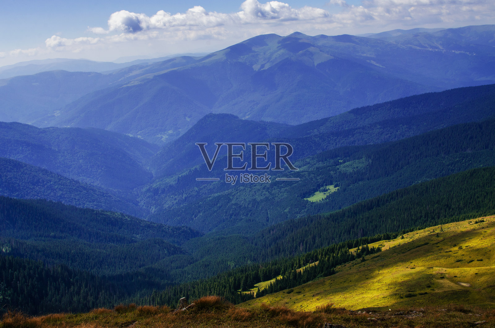 高山是徒步旅行的好假期照片摄影图片