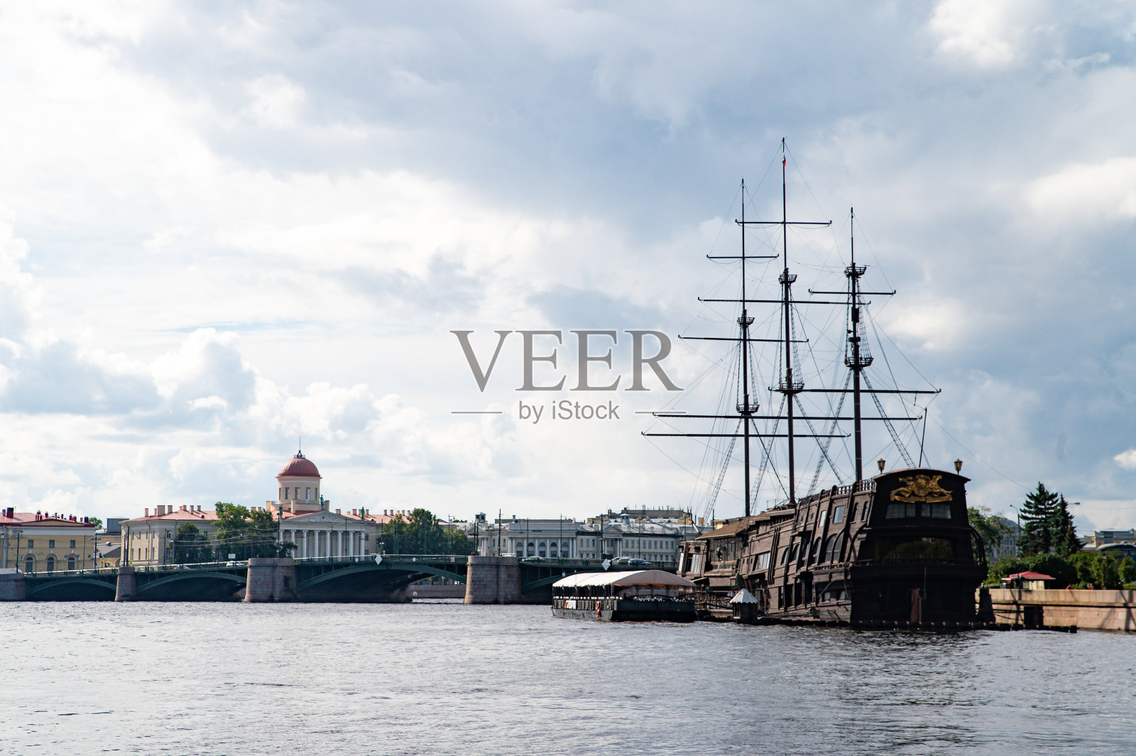 圣彼得堡及其周边地区。照片摄影图片