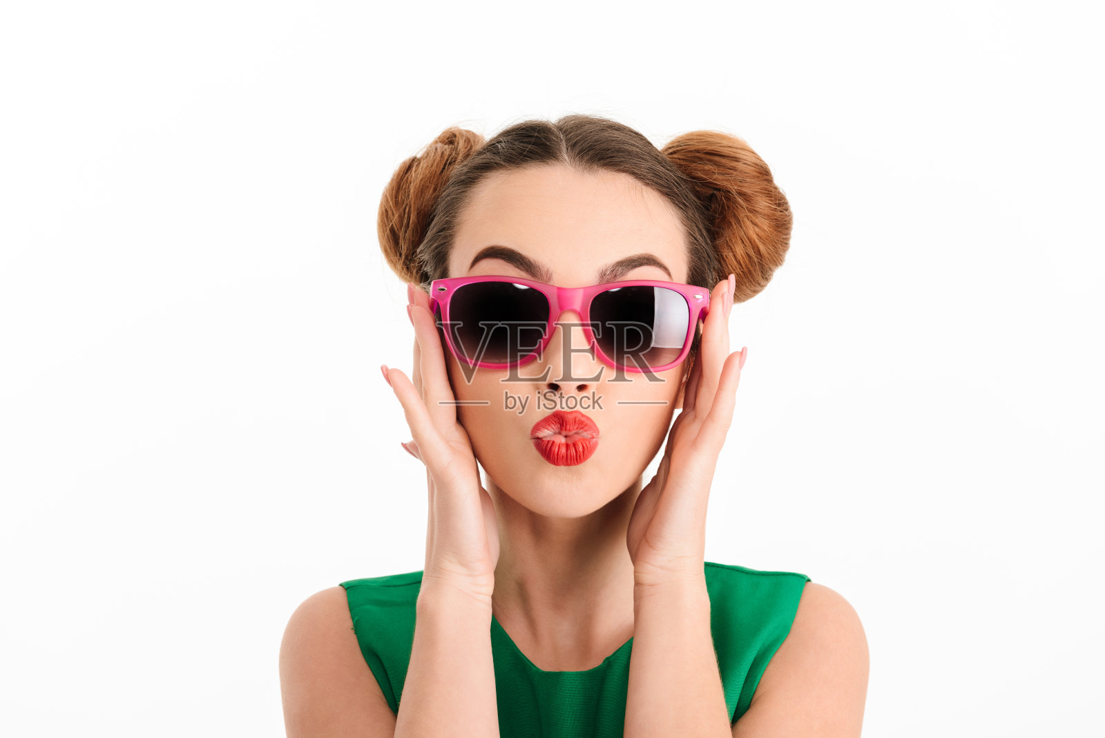 一个年轻漂亮的女孩的肖像照片摄影图片