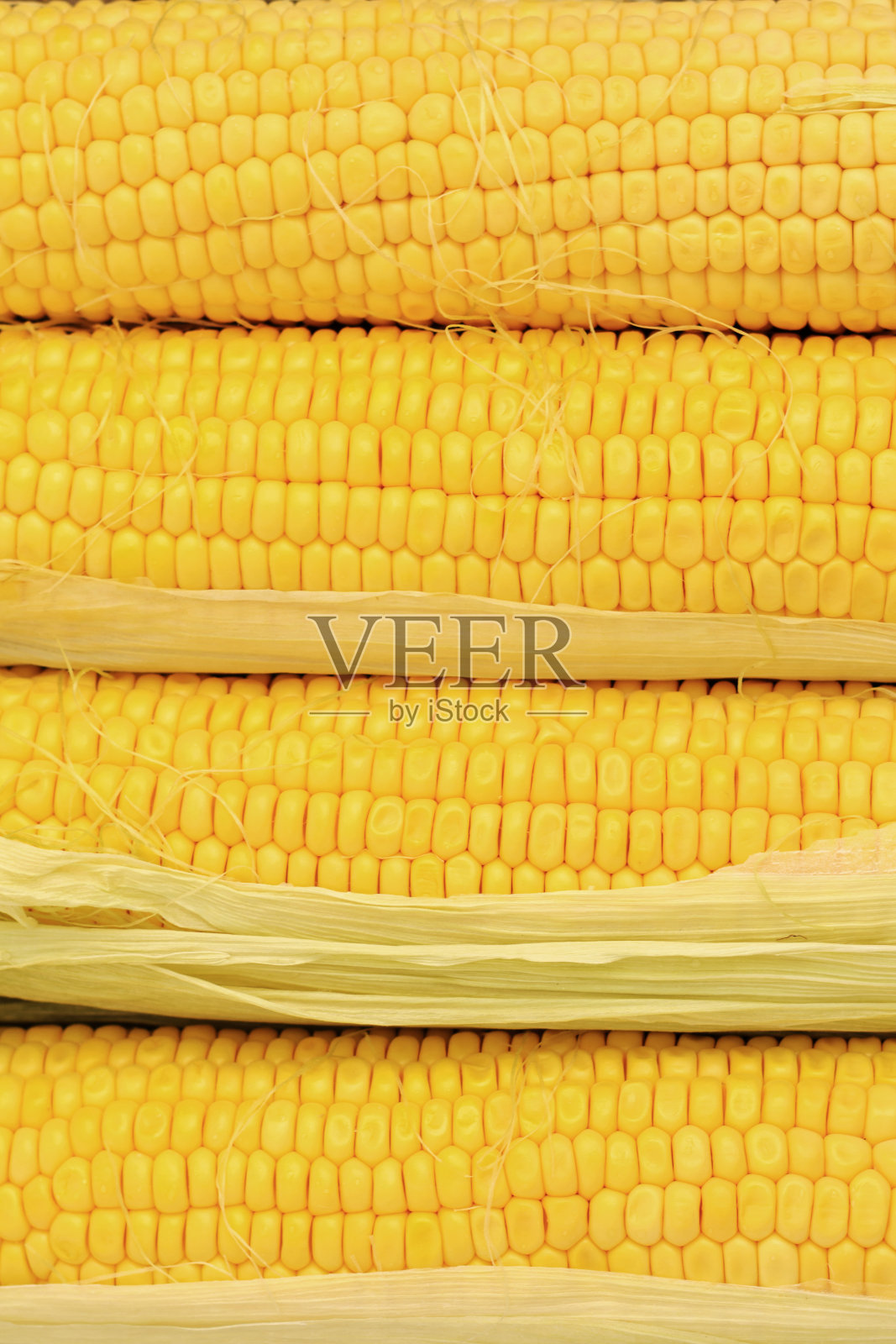 新鲜成熟的甜玉米粒特写镜头照片摄影图片