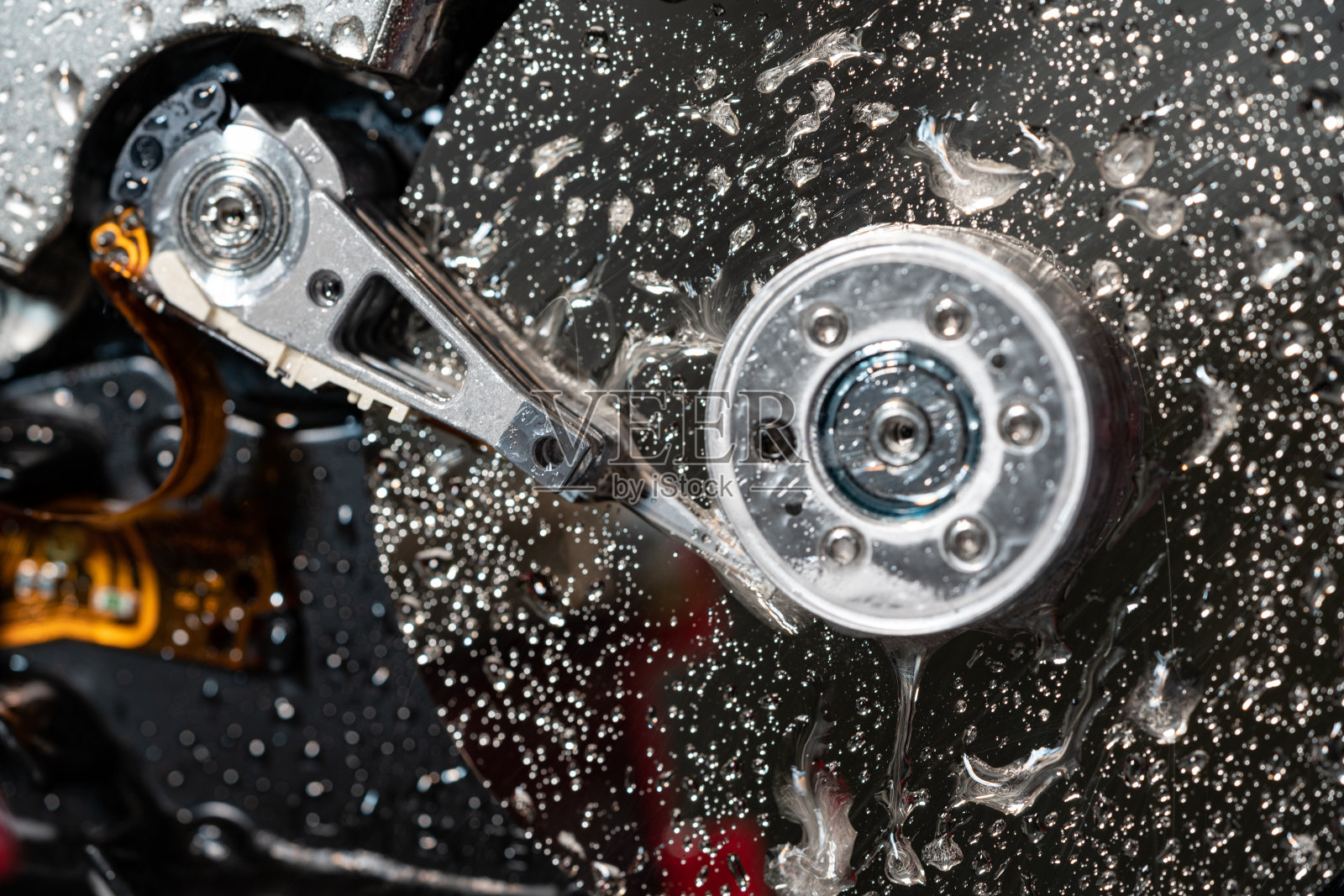 电脑零件在洗碗机的照片照片摄影图片