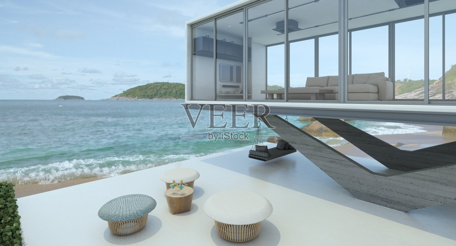 海景游泳池在现代阁楼设计,豪华的海洋海滩房子照片摄影图片