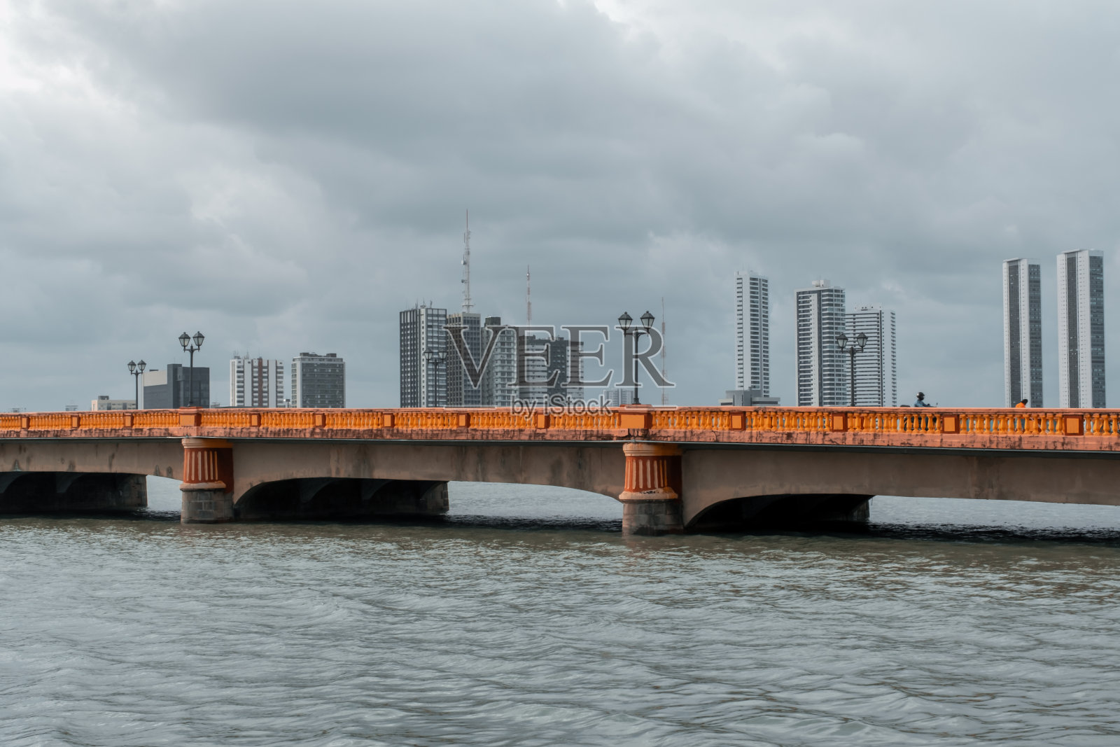 累西腓市中心的建筑和自然照片摄影图片