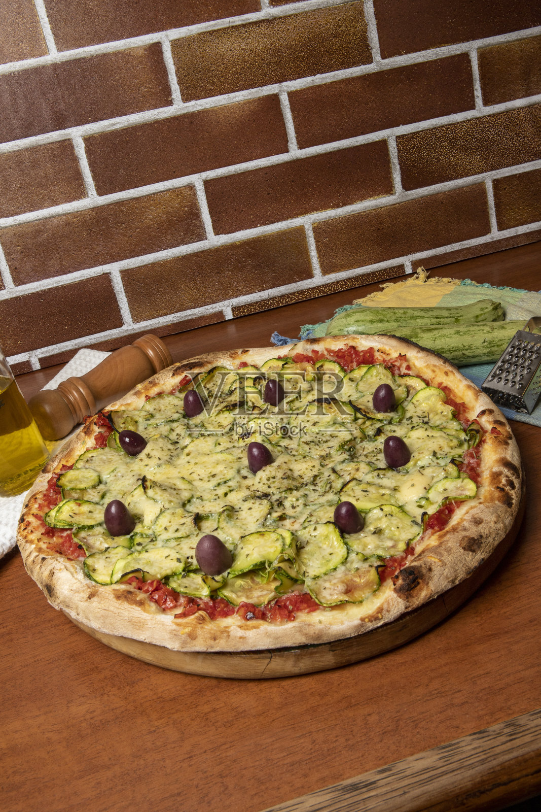 素西葫芦披萨照片摄影图片