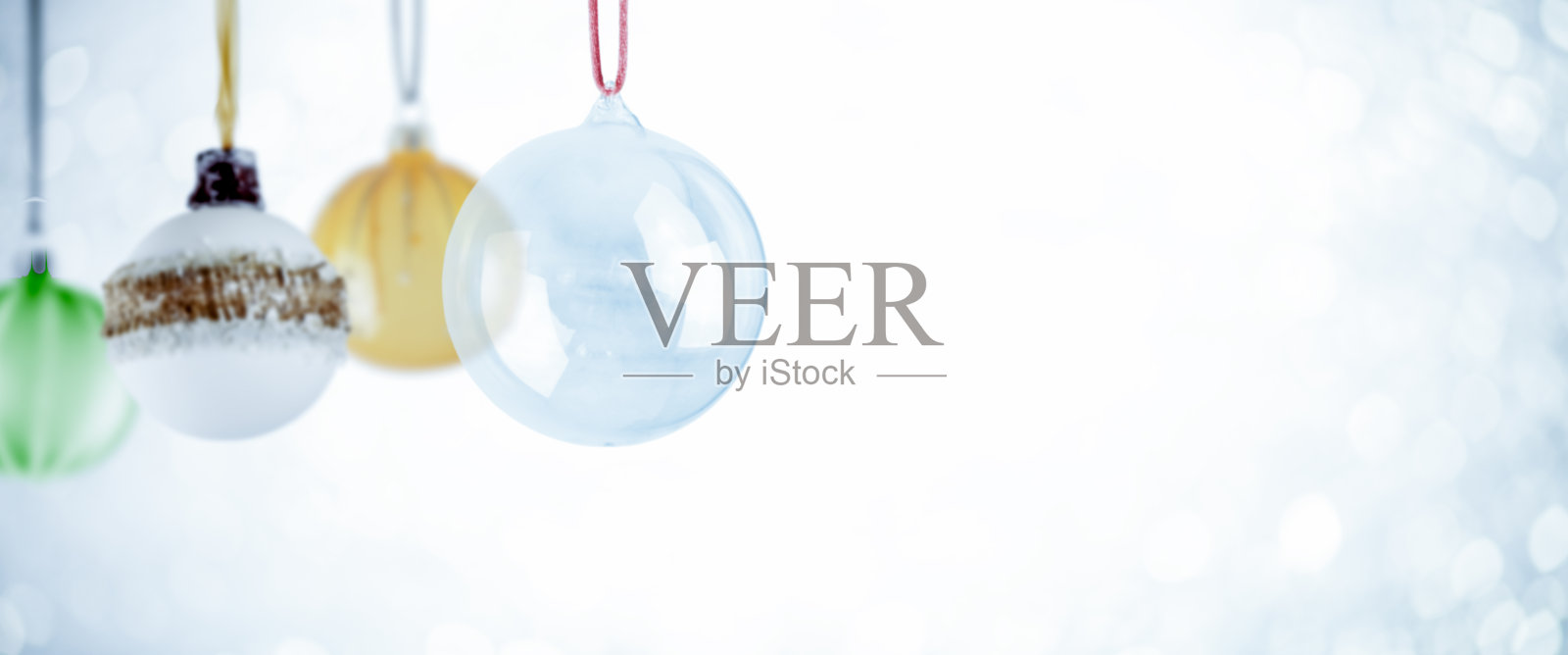 圣诞装饰和散焦背景与复制空间照片摄影图片