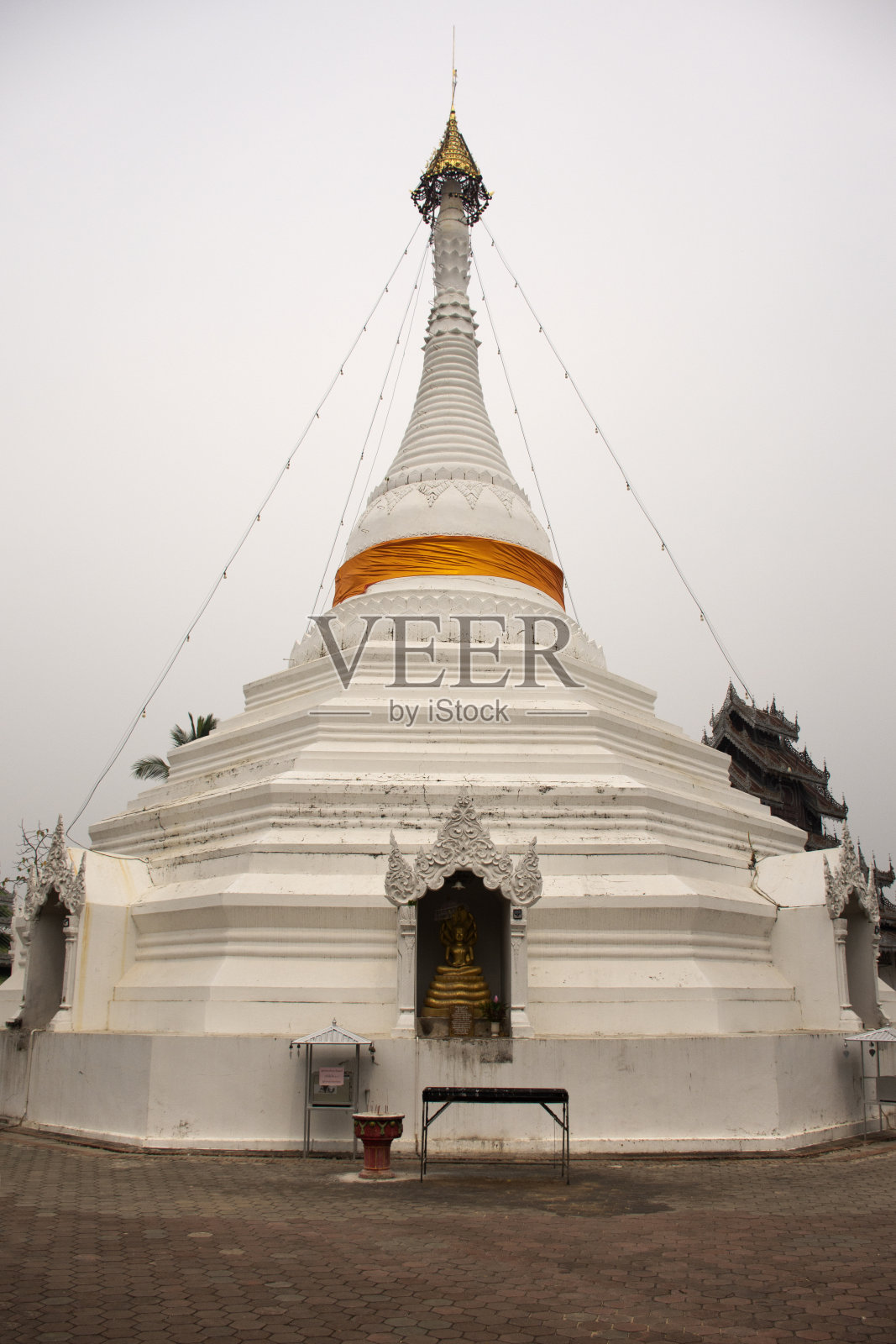 泰国Mae Hong Son的Wat Phra That Doi Kong Mu Temple照片摄影图片