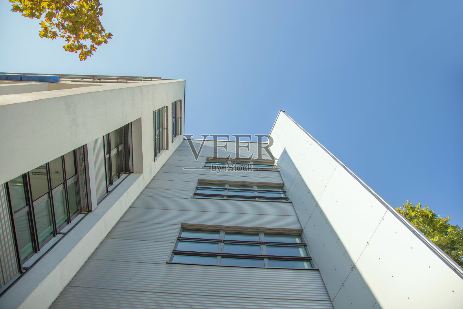 城市公寓外观,办公楼综合体,现代建筑住宅楼照片摄影图片