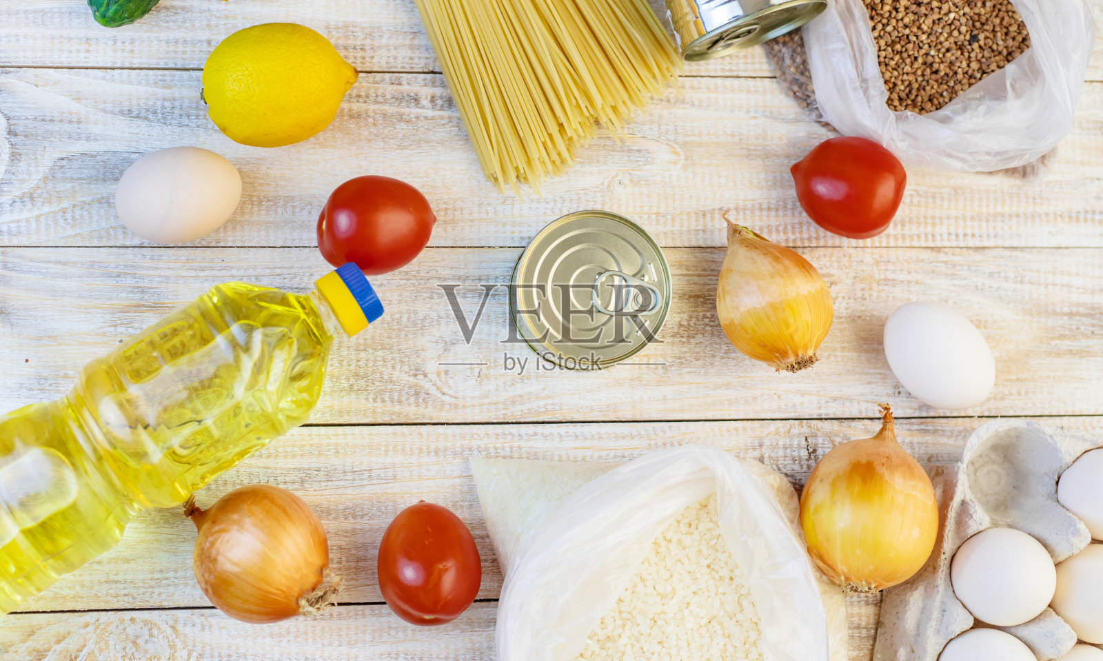 捐赠和送餐上门。有选择性的重点。照片摄影图片