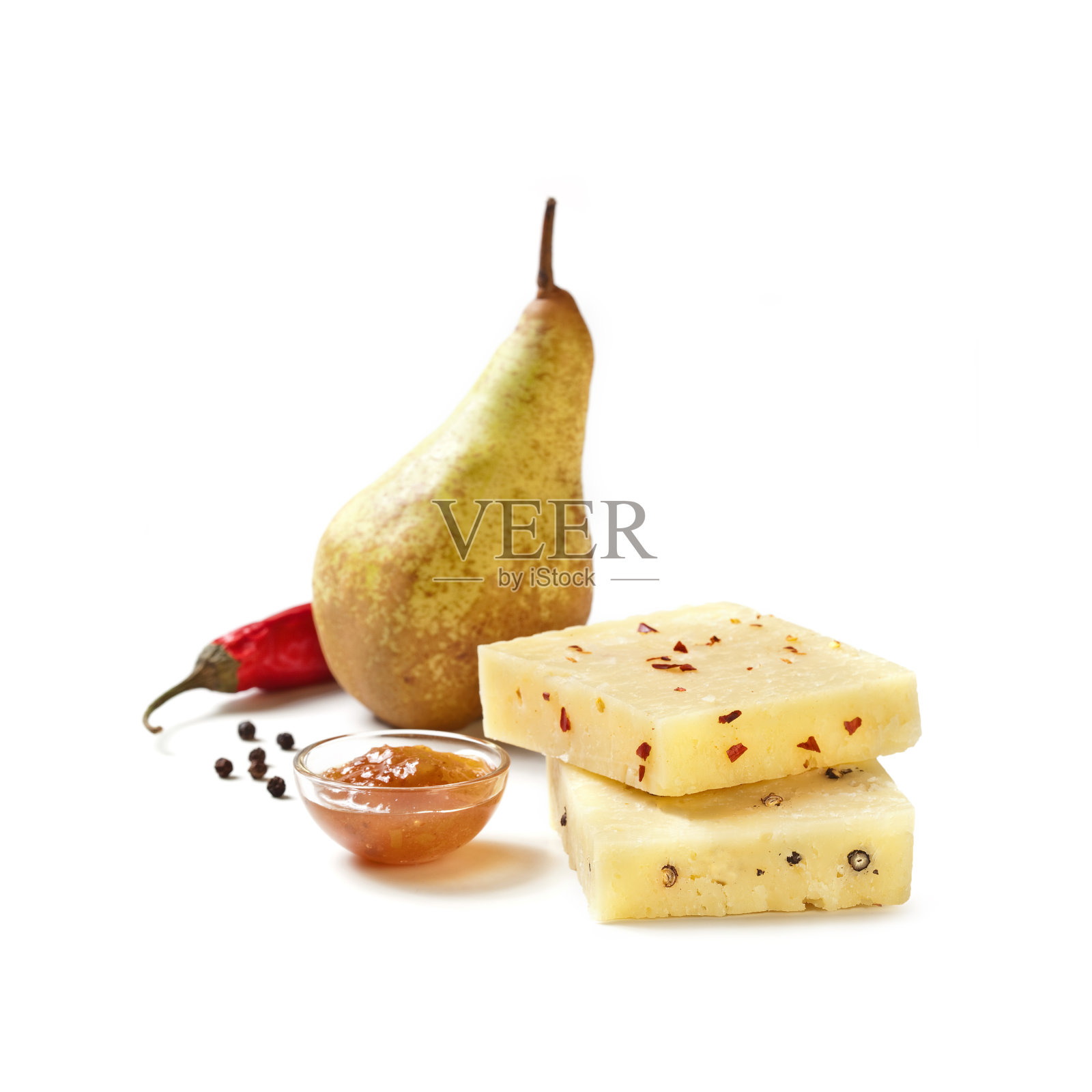 意大利奶酪搭配佩科里诺奶酪、胡椒、果酱照片摄影图片