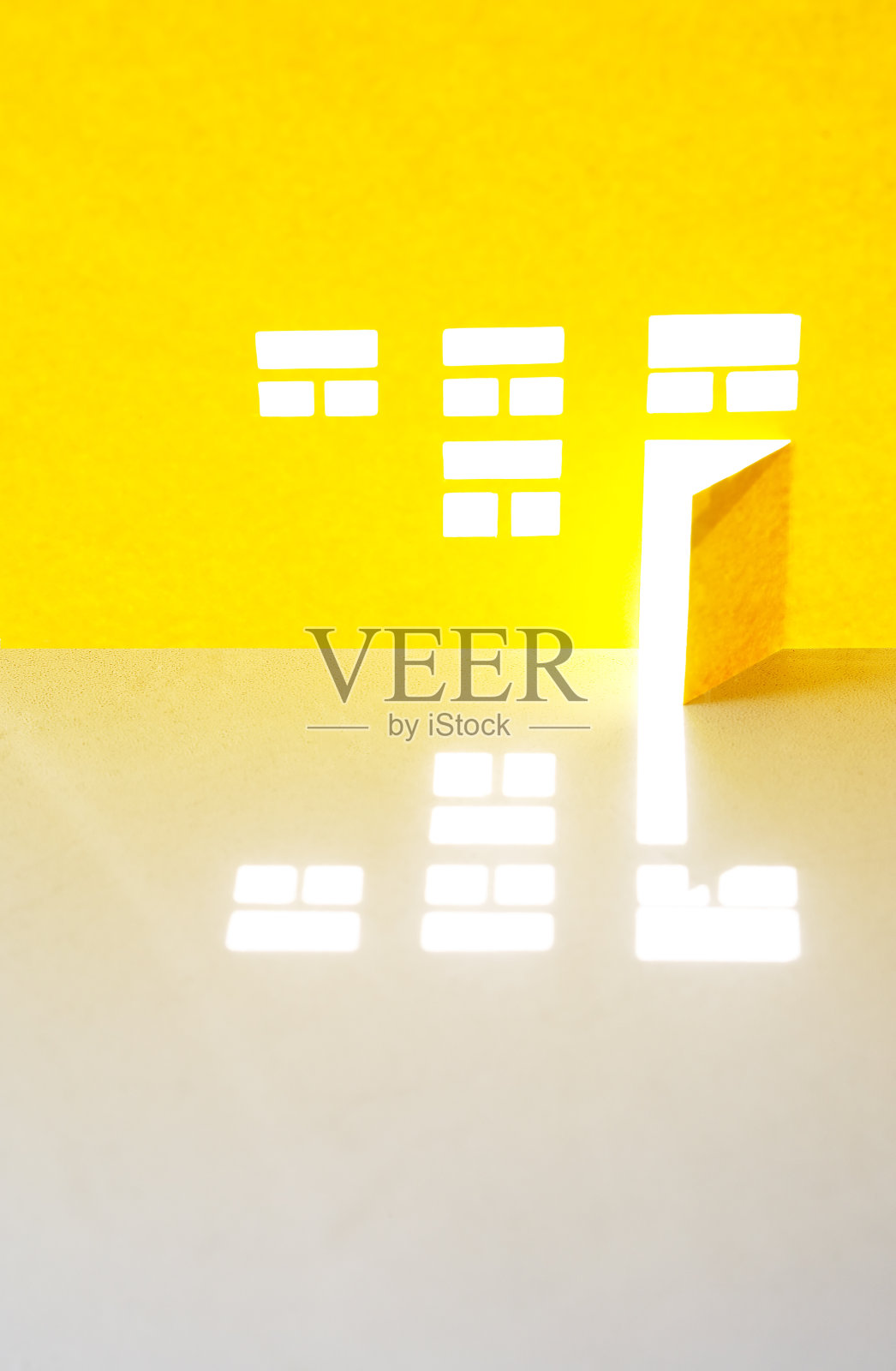 黄色的纸房子照片摄影图片