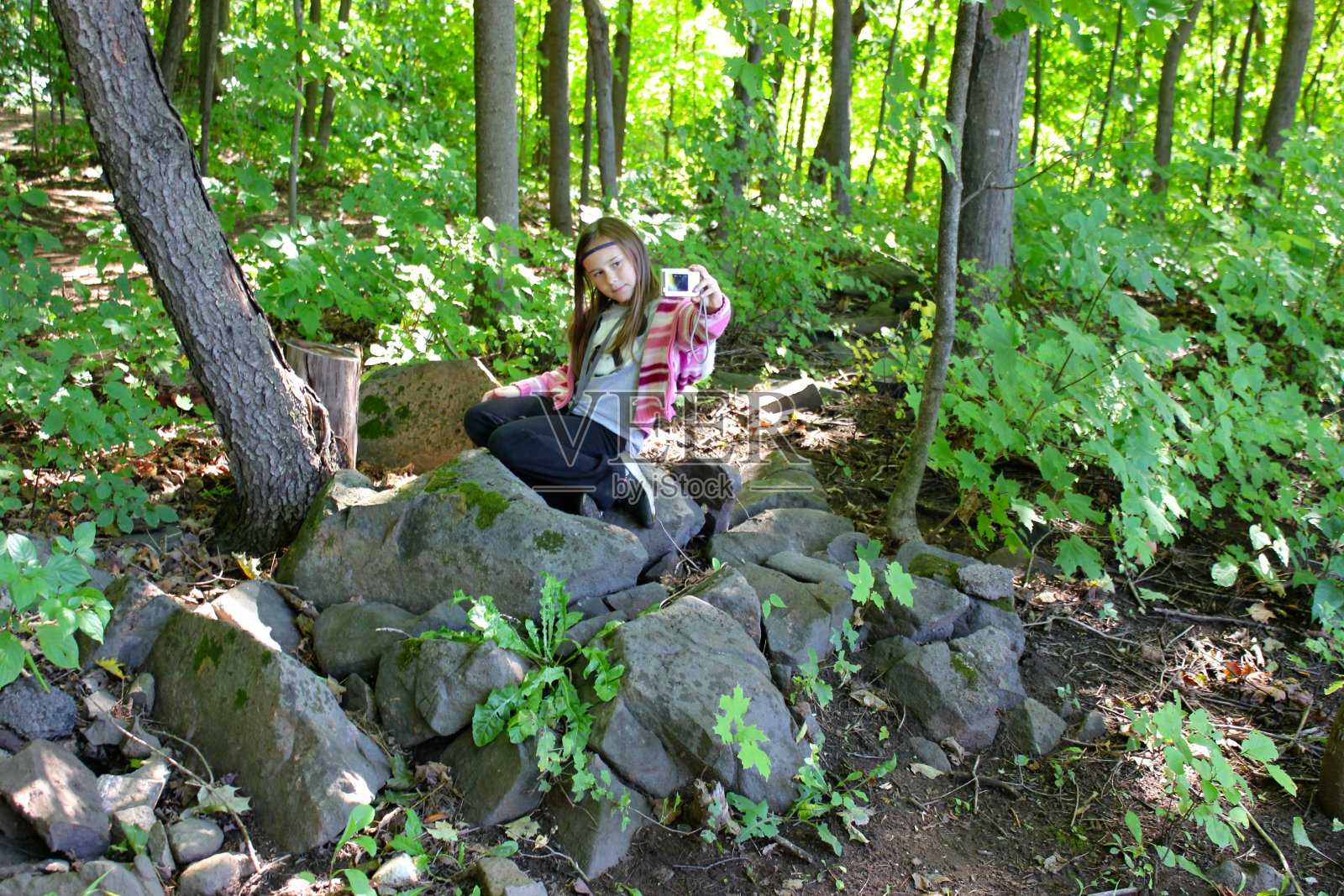 年轻女孩有问题照片摄影图片