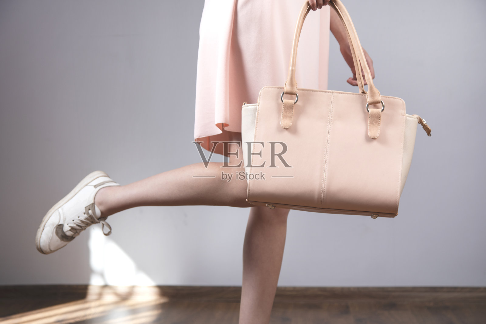 女用手提包在工作室照片摄影图片