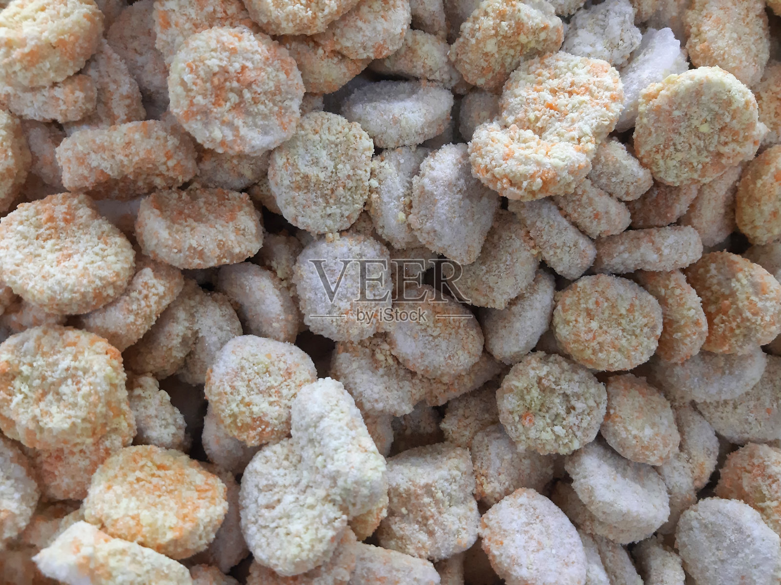 冰箱里的冷冻鸡块照片摄影图片