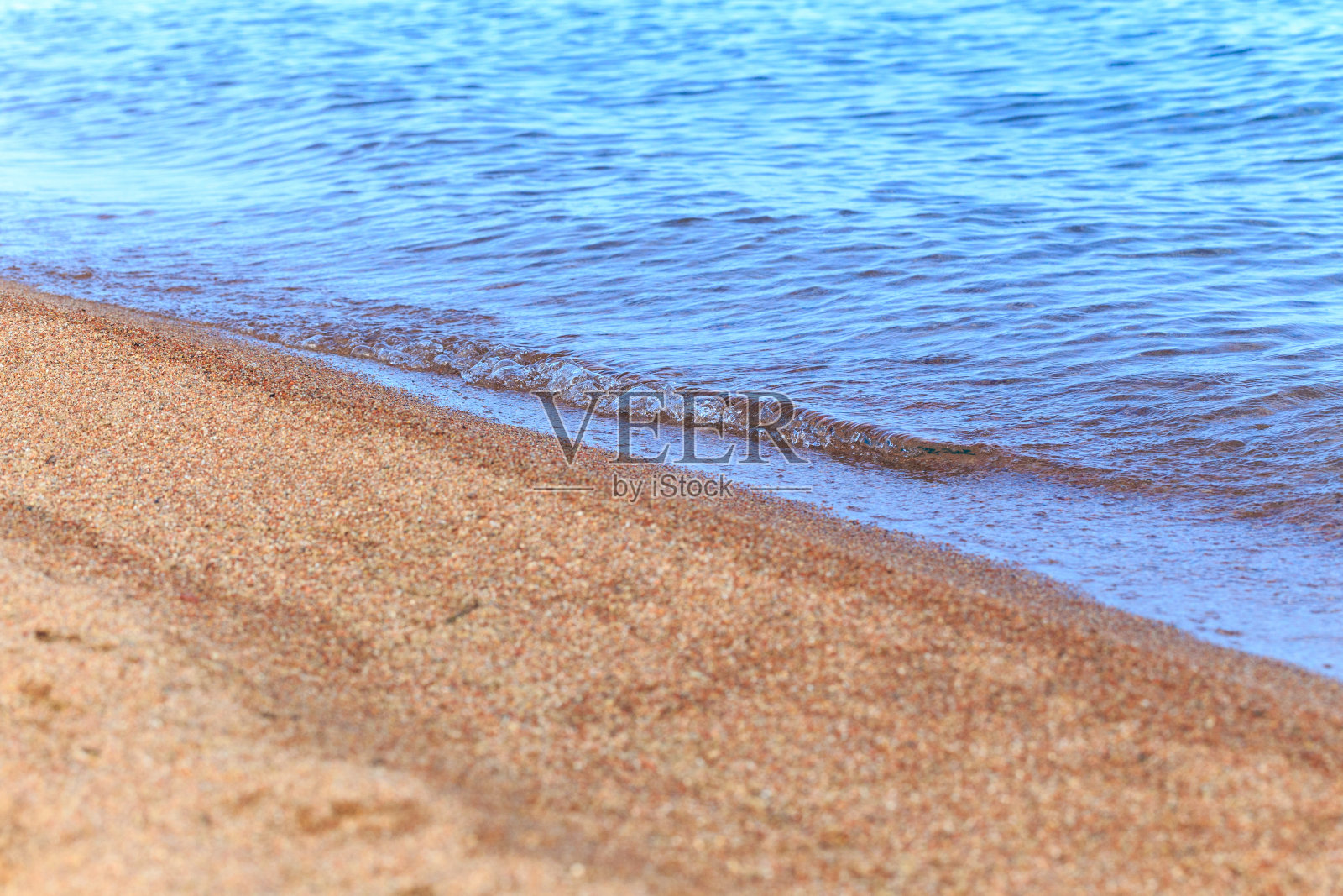 蓝色的清水。背景插入图像和文本。旅游,旅行。照片摄影图片