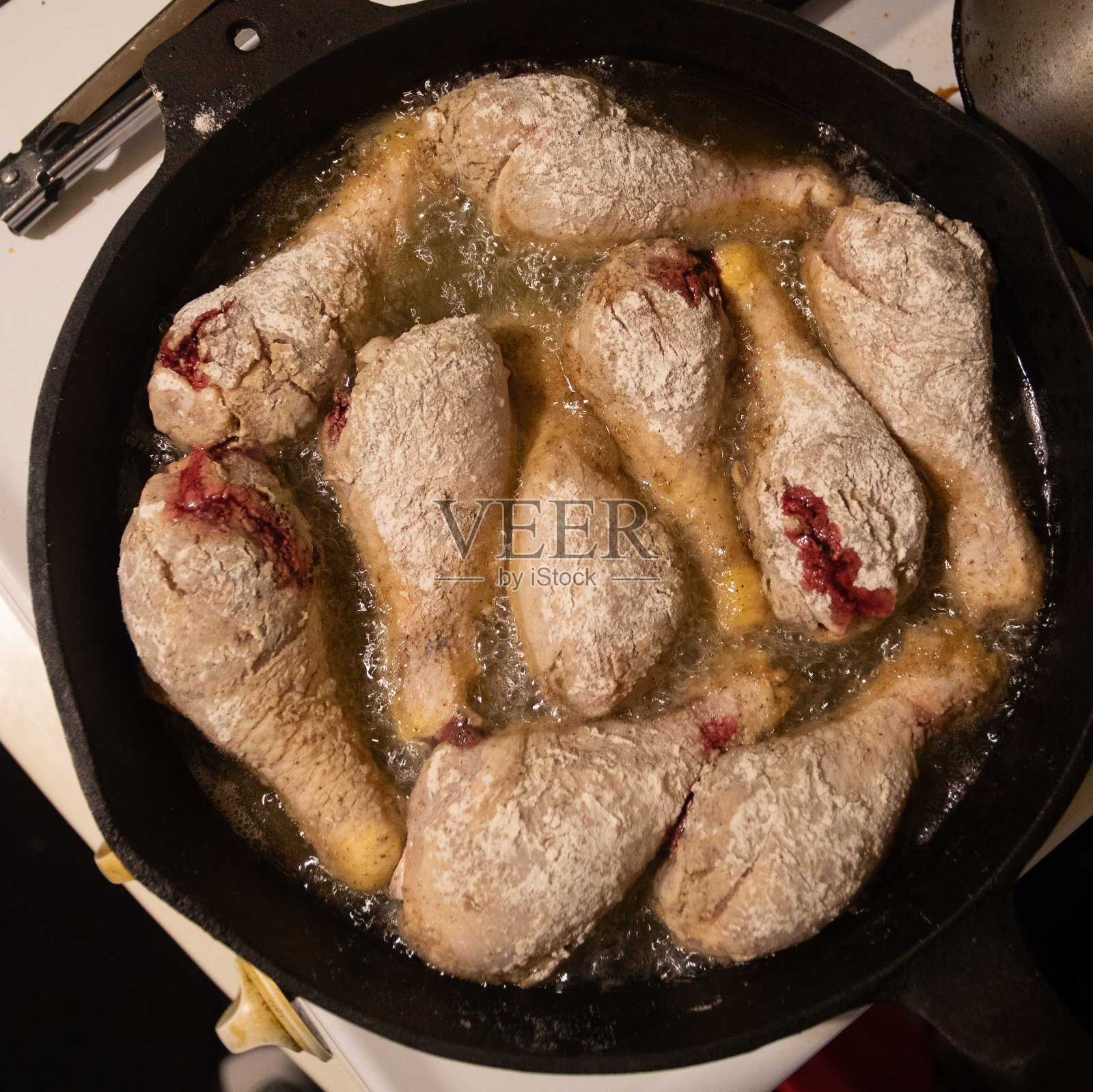 烹饪鸡肉照片摄影图片
