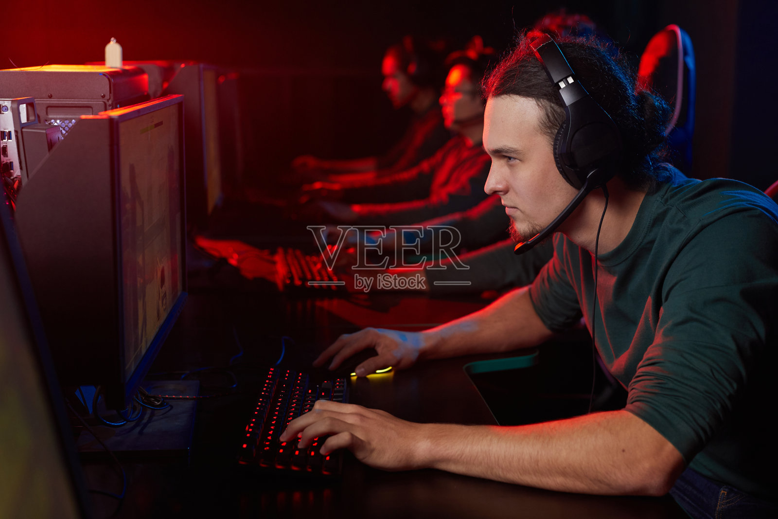 俱乐部游戏玩家照片摄影图片