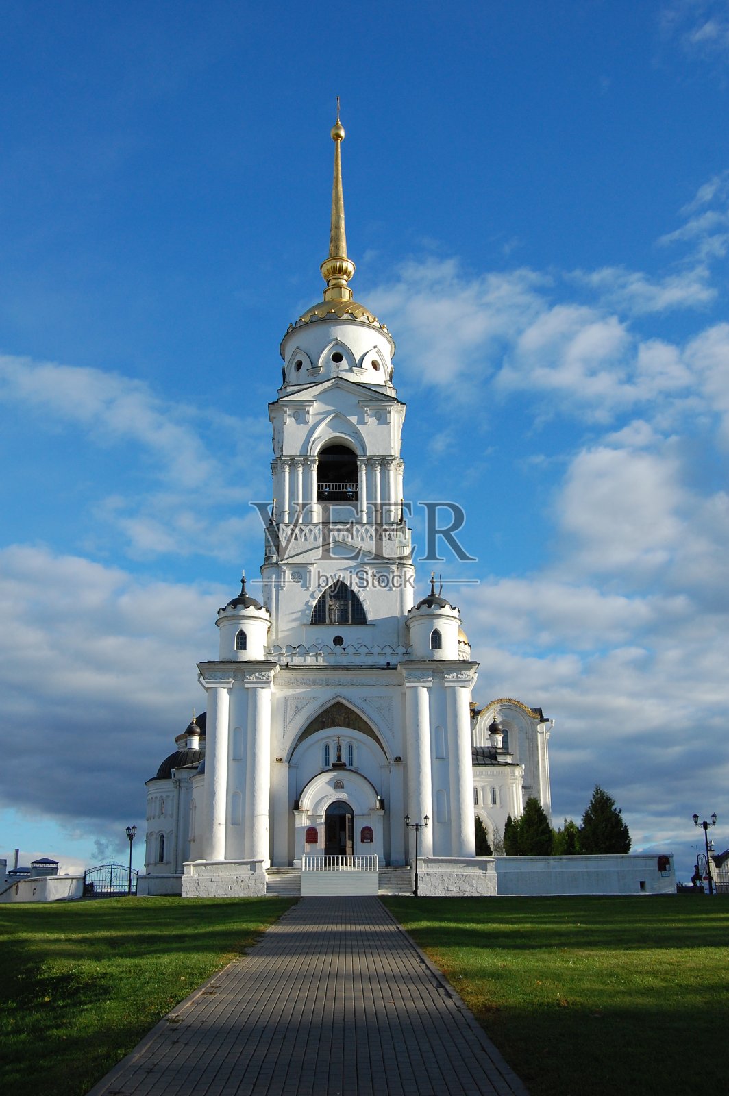 位于弗拉迪米市的圣母升天大教堂照片摄影图片