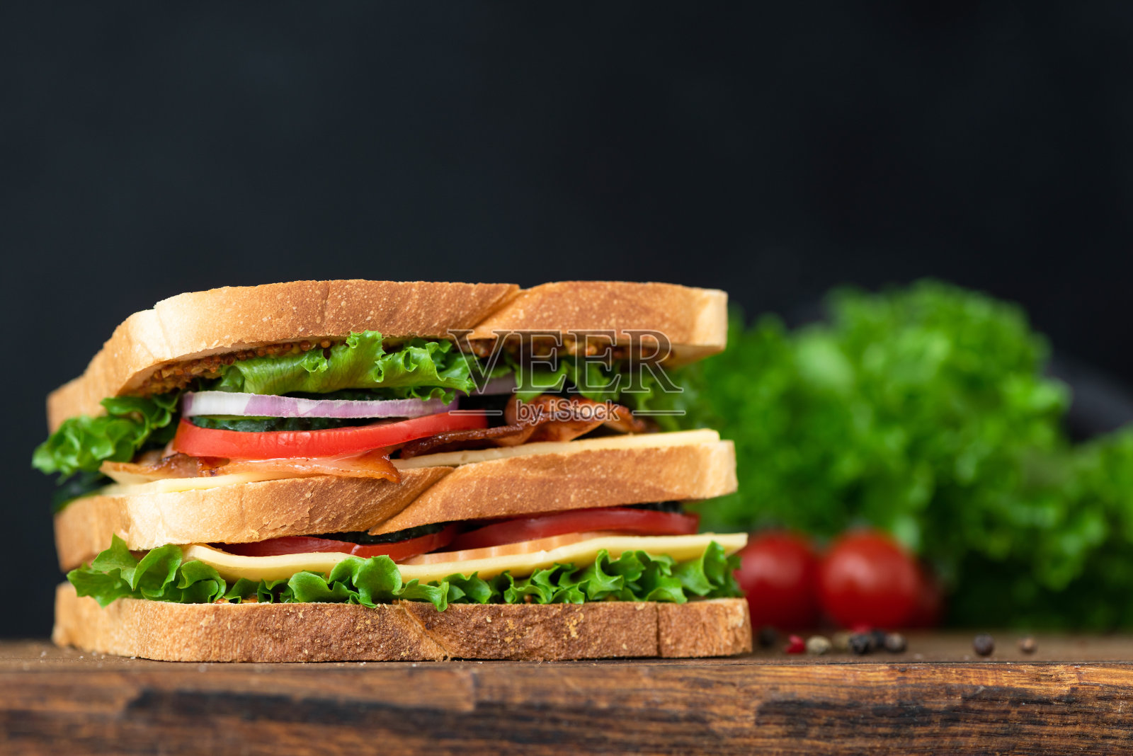 美味培根三明治照片摄影图片