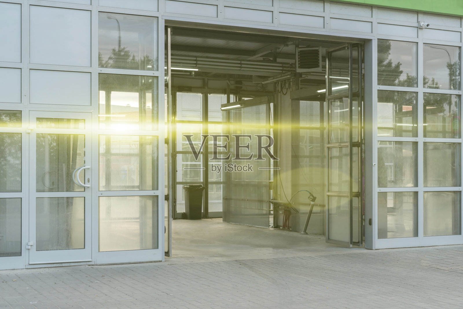 空汽车清洗码头车库站照片摄影图片