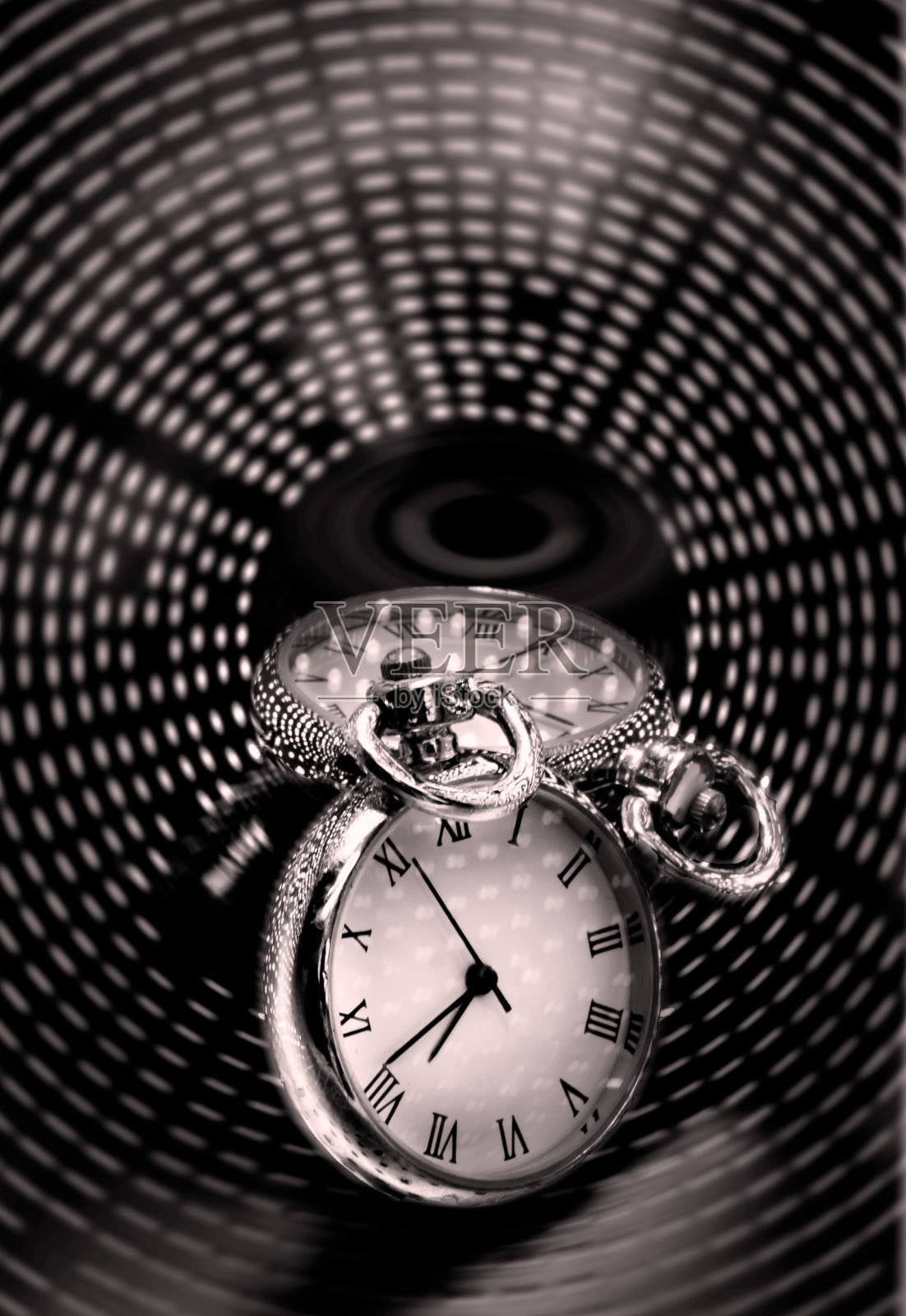 从时间和空间的角度看时钟照片摄影图片