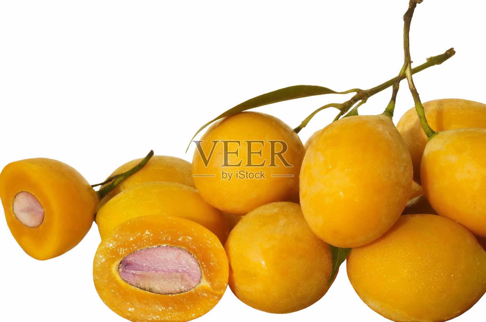 纬度:“Bouea Macrophylla”。梅子、甘达莉亚、马永池、马普朗、梅子芒果。照片摄影图片