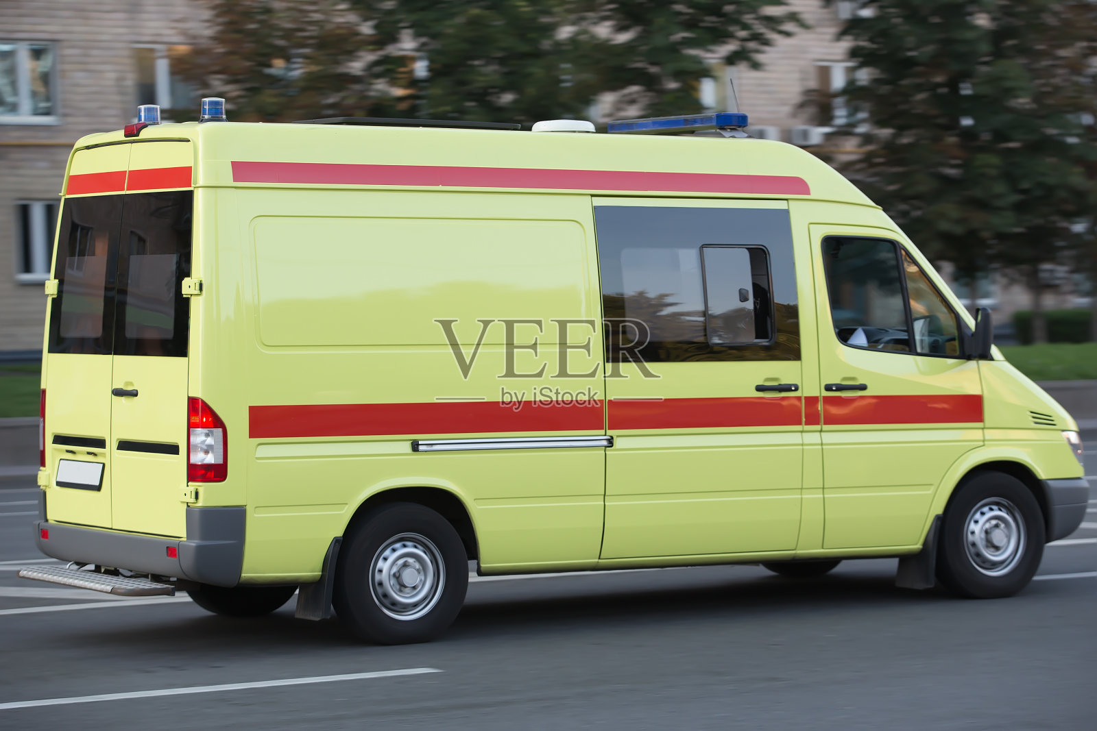 紧急医疗服务的车照片摄影图片