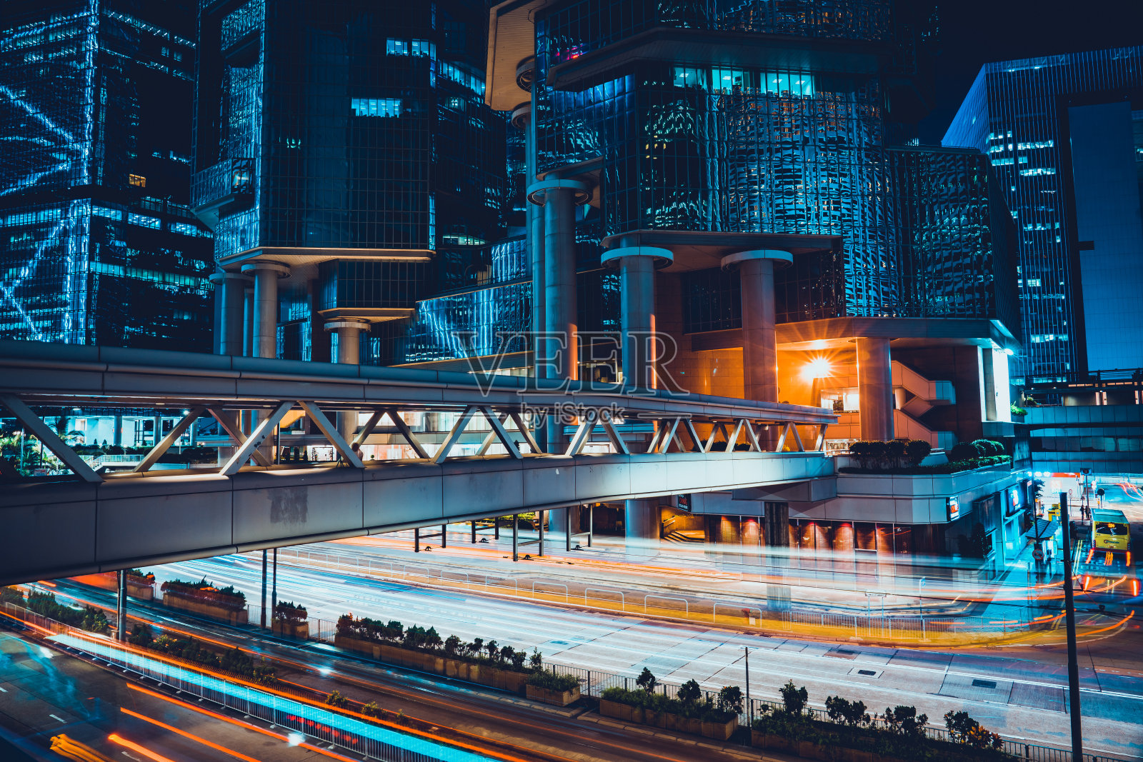 香港中环的夜间交通照片摄影图片