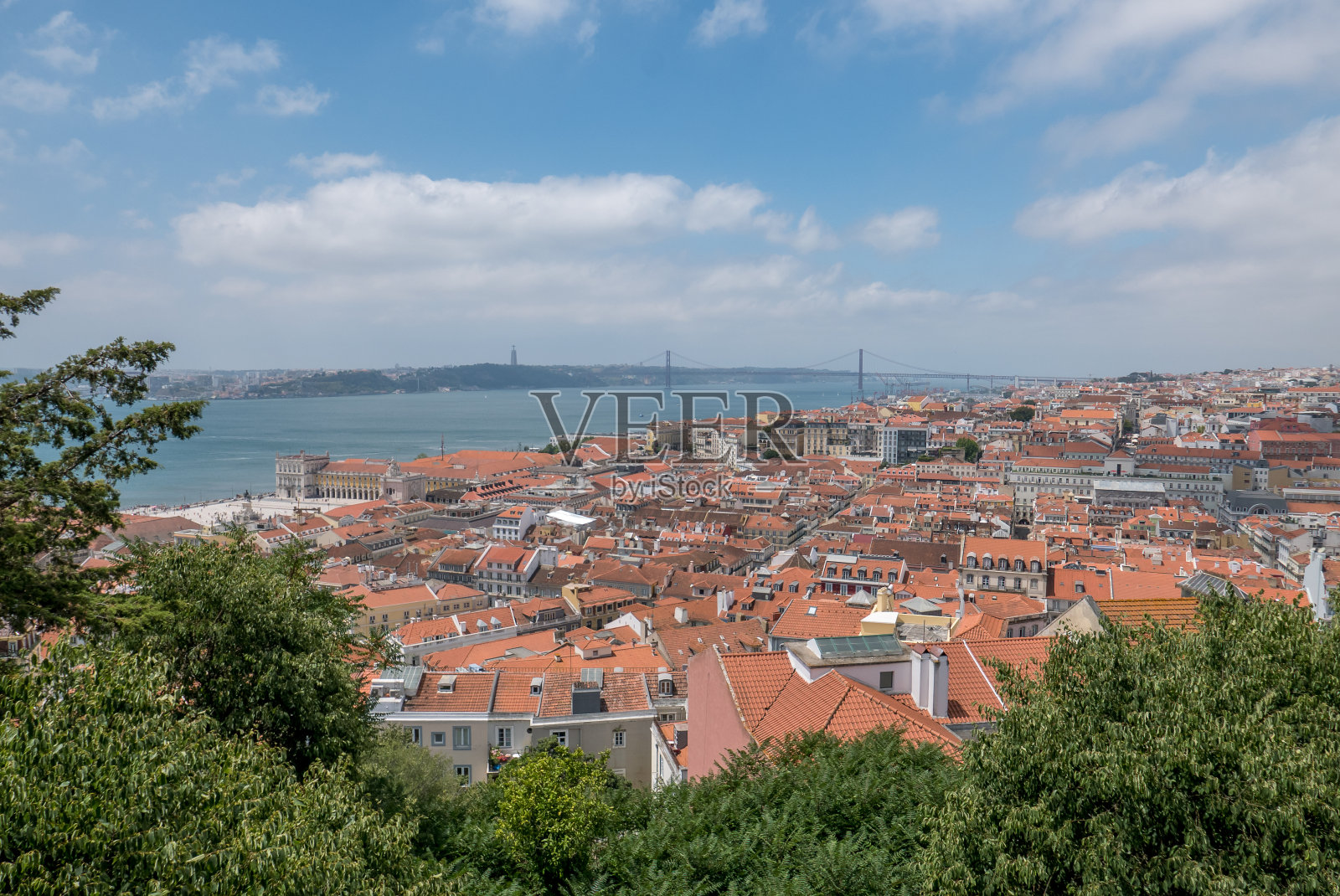 葡萄牙里斯本城的发现者。浪漫的欧洲周末。照片摄影图片