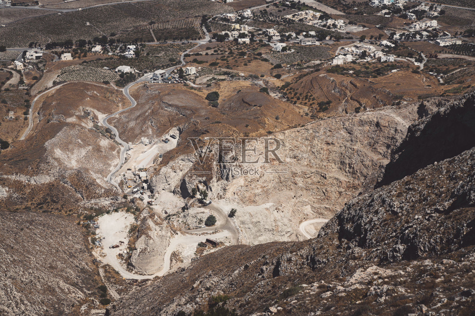 圣托里尼岛的火山景观照片摄影图片