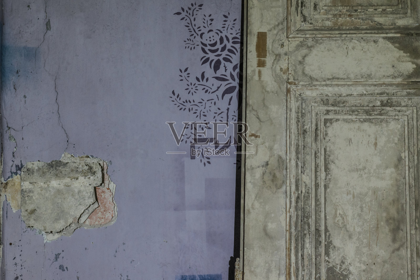 有门装饰的墙照片摄影图片