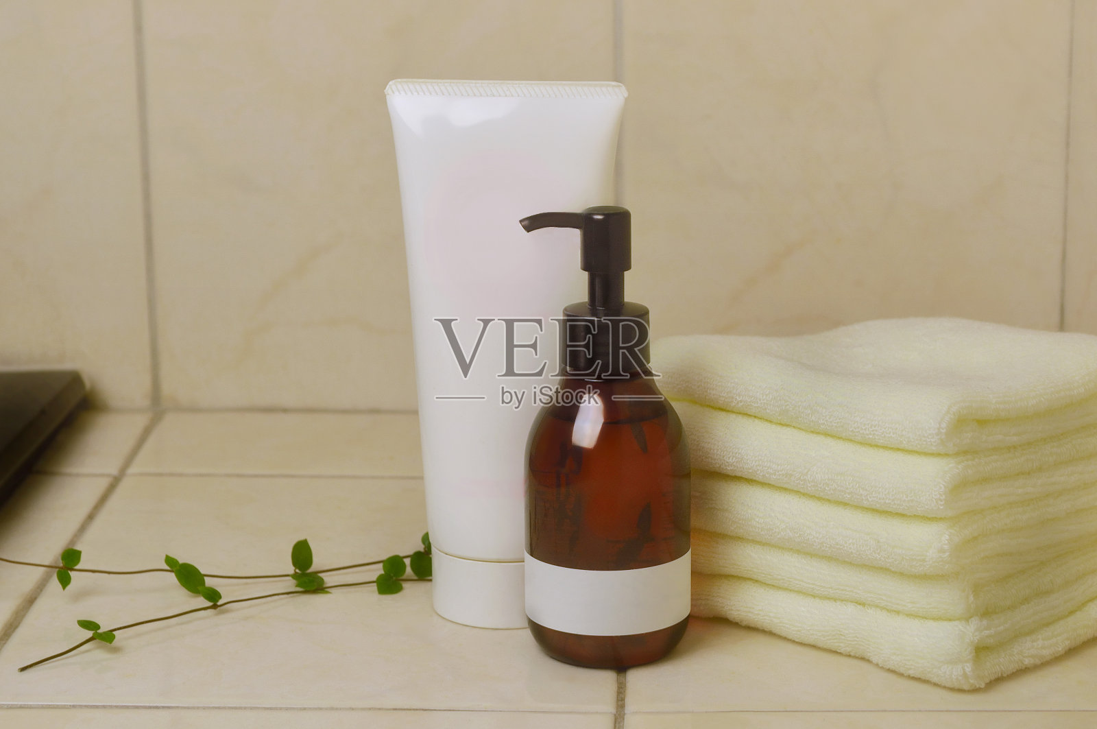 浴室内的沐浴用品照片摄影图片