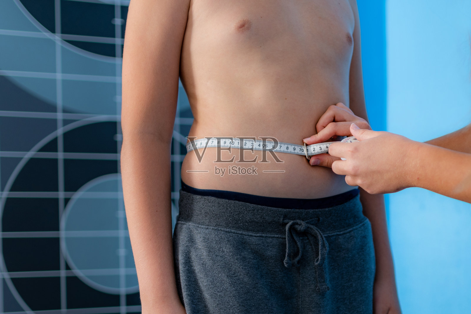 儿童体脂分析,腹围测量照片摄影图片