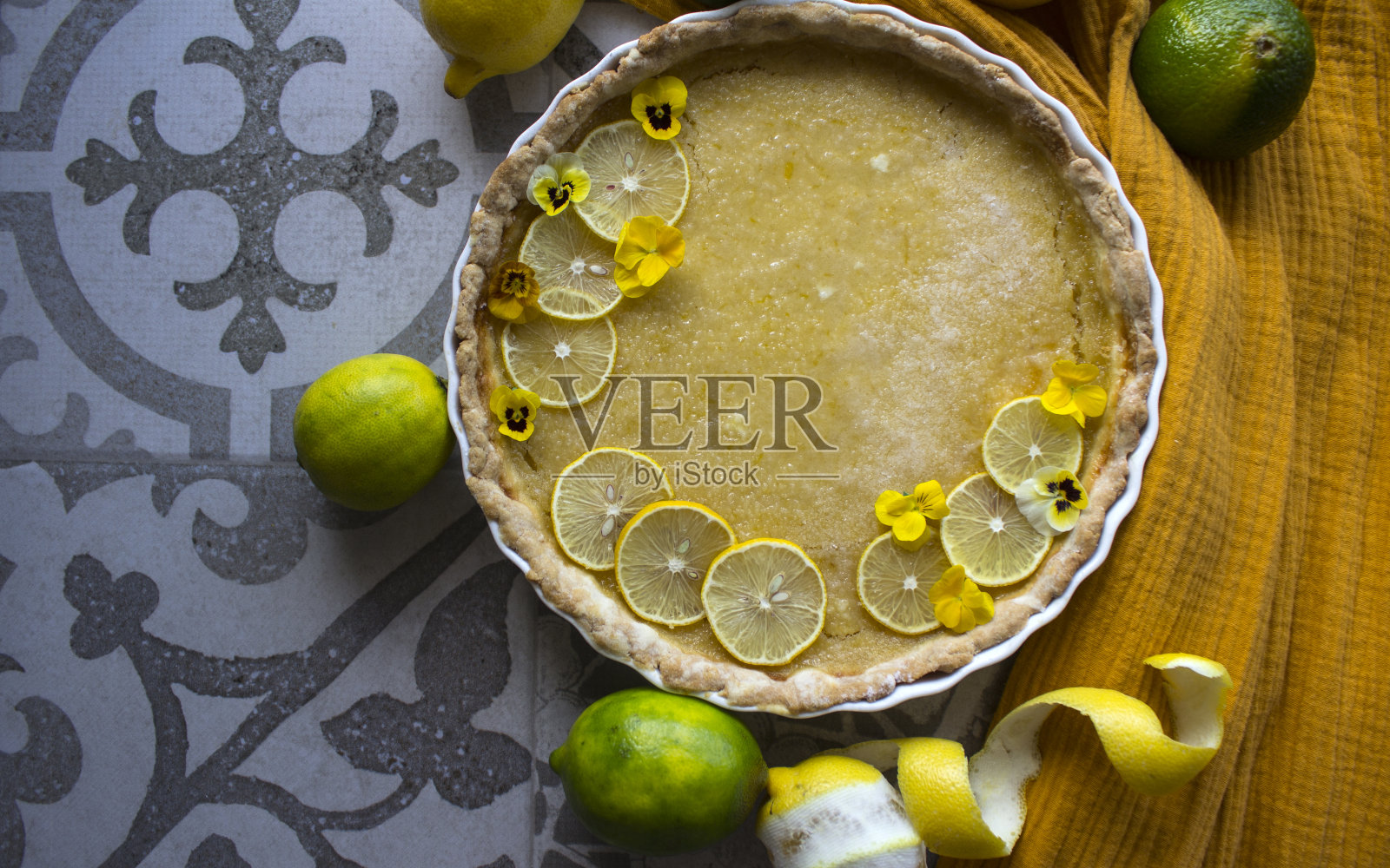 法式柠檬馅塔照片摄影图片