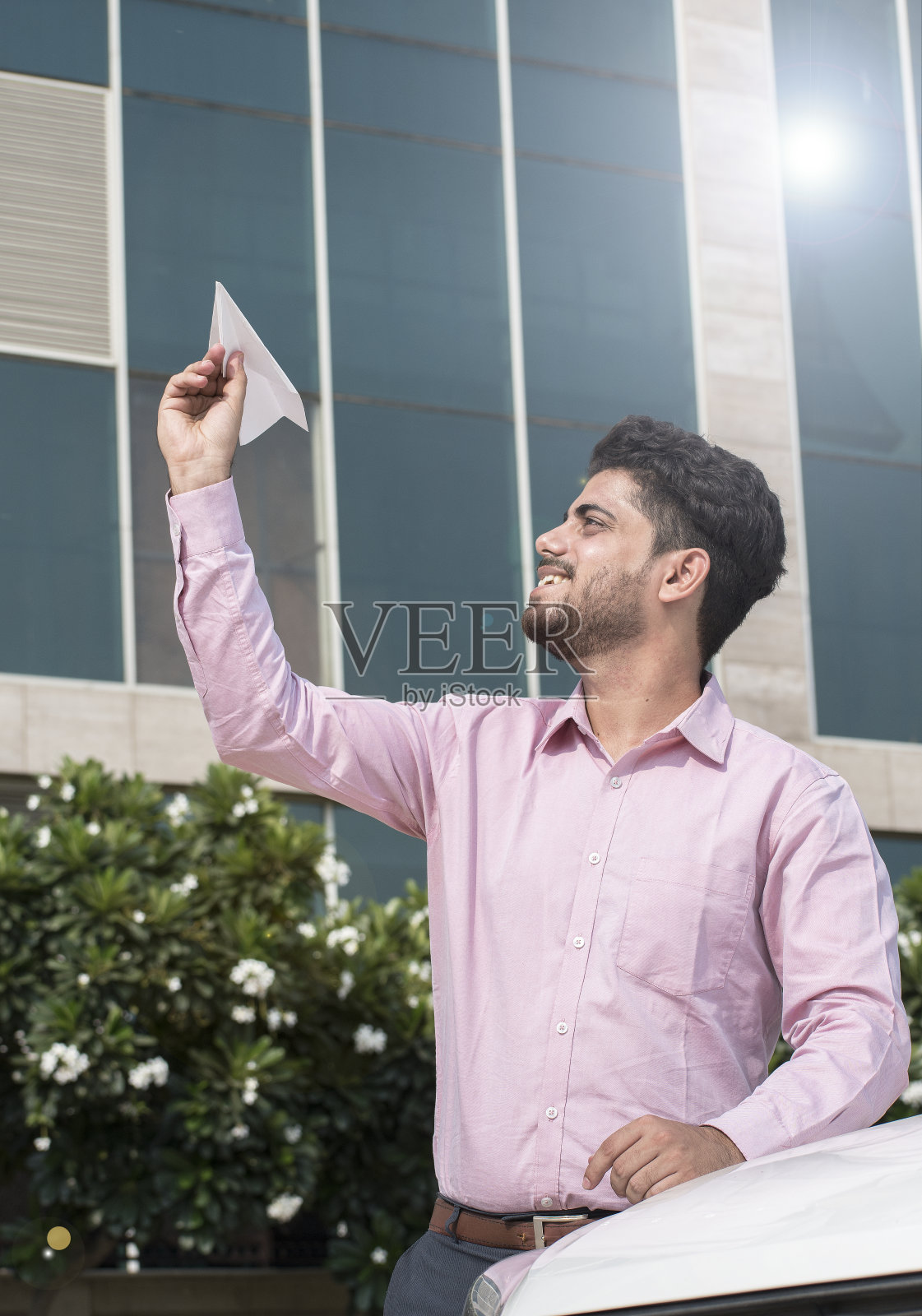 商人飞行纸飞机库存照片照片摄影图片
