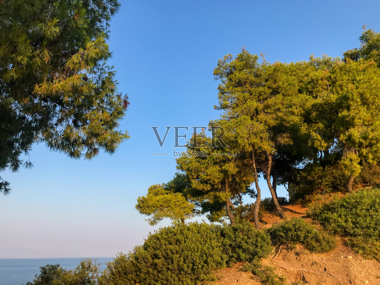 希腊塞萨洛尼基海岸的海岸线照片摄影图片