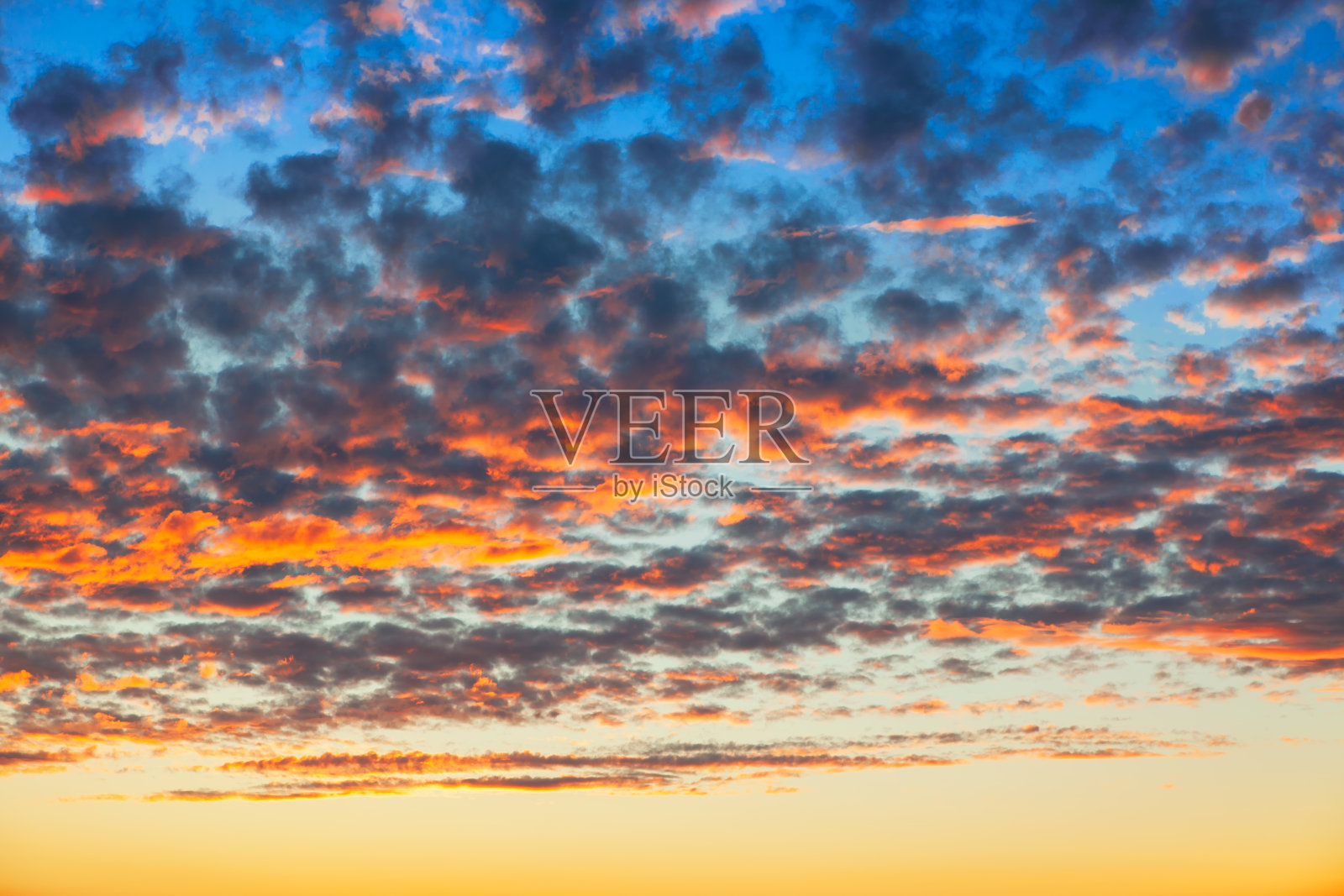 层积云云层低照片摄影图片