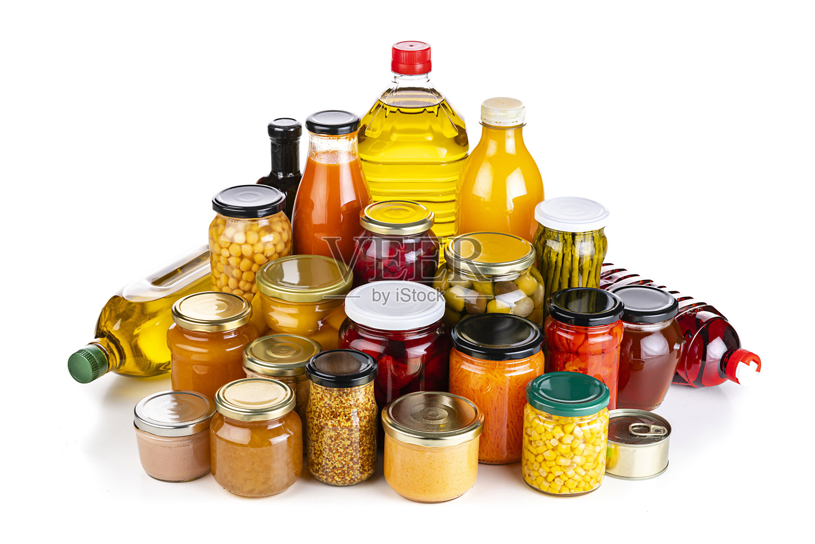 没有品牌的罐头食品,保存,酱汁和油隔离在白色背景照片摄影图片