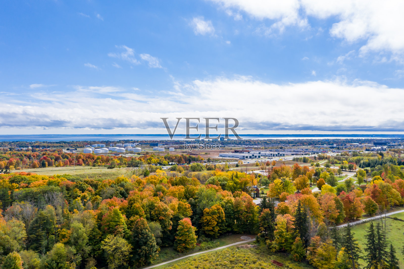 空中勃朗特溪秋季省级公园,奥克维尔,加拿大照片摄影图片