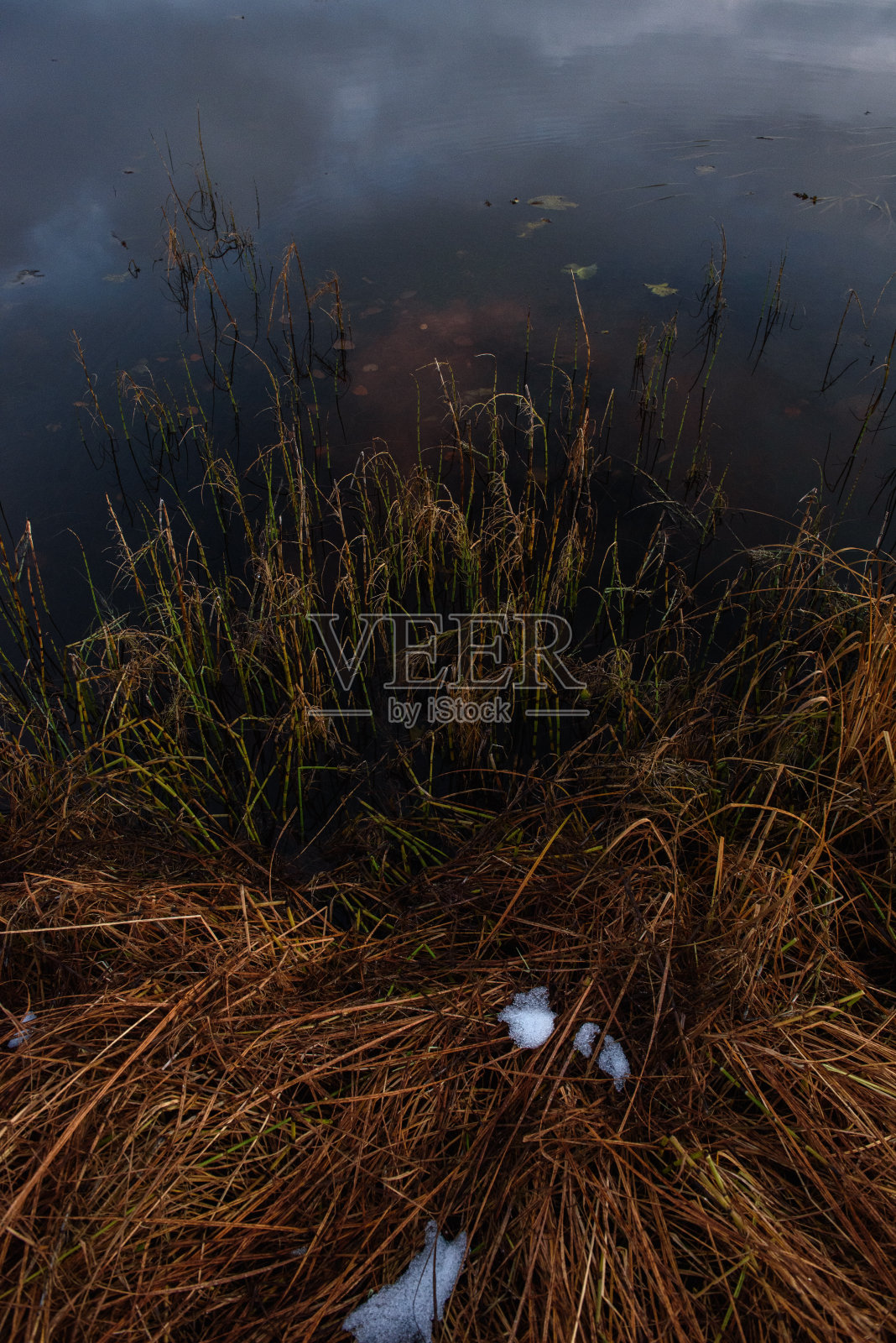 湖在深秋照片摄影图片