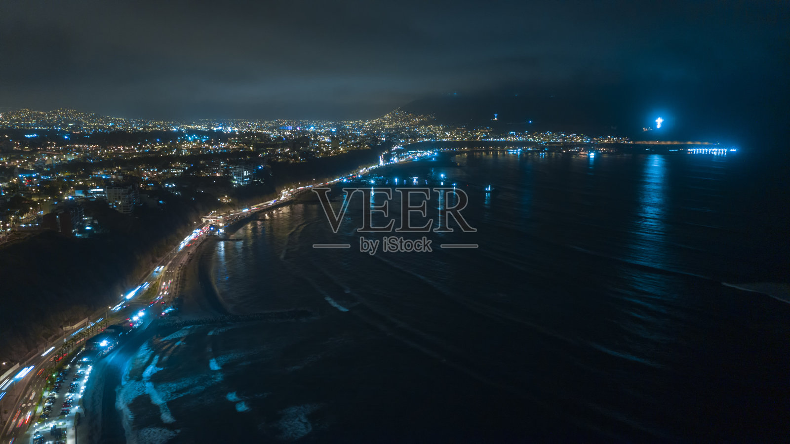 夜景Costa Verde高速公路,圣米格尔-利马,秘鲁。照片摄影图片