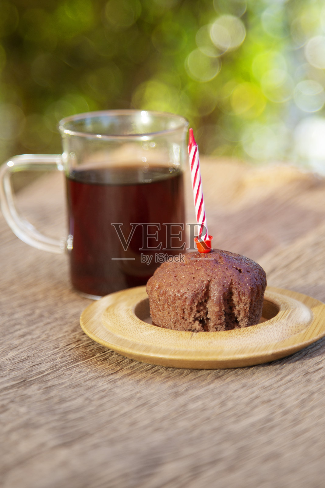 食物蛋糕和土耳其茶照片摄影图片