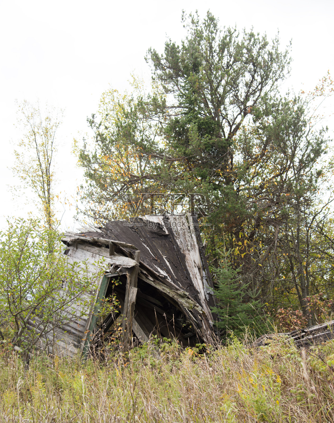 密歇根州曼尼斯奎附近的上半岛旧谷仓/家照片摄影图片