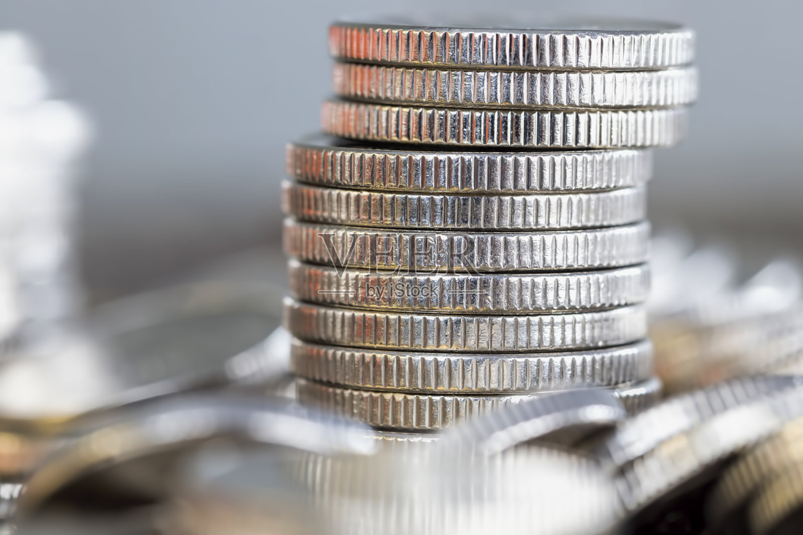 钢相同的硬币照片摄影图片