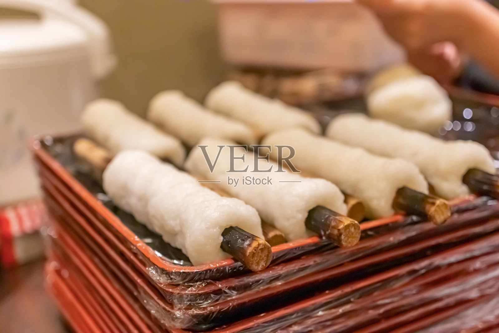 在木炭上烤基里坦波照片摄影图片