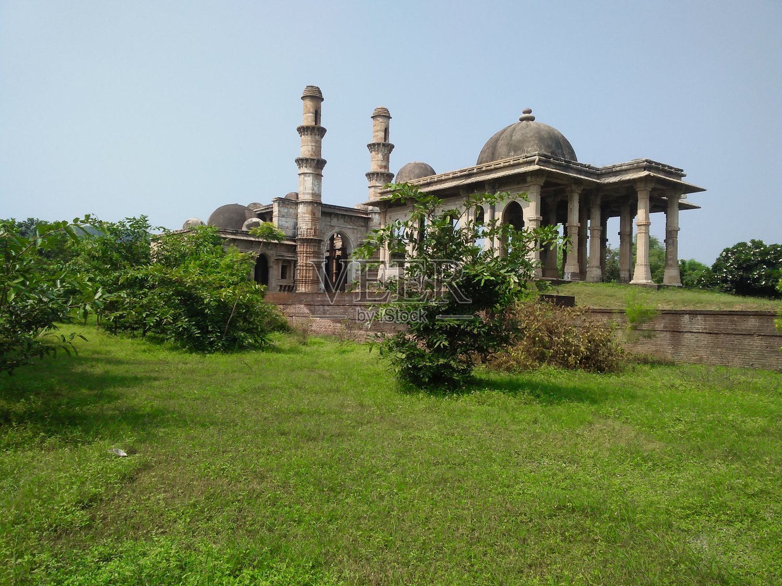 印度古吉拉特邦pavagadh champaner的Kevada清真寺照片摄影图片
