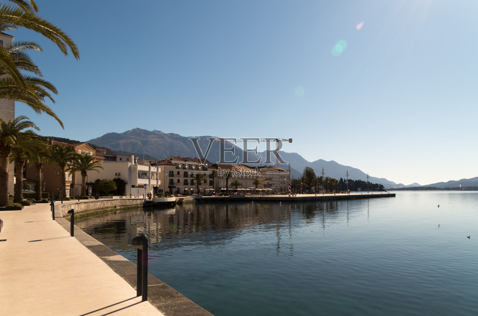 黑山的蒂瓦特镇照片摄影图片