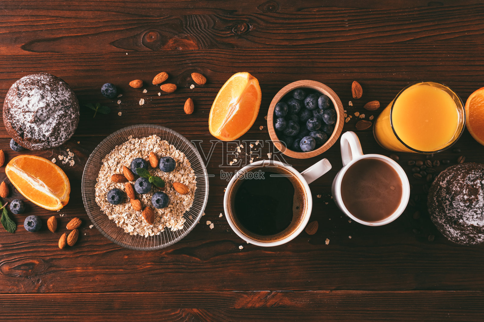 平铺健康的早餐成分和燕麦照片摄影图片