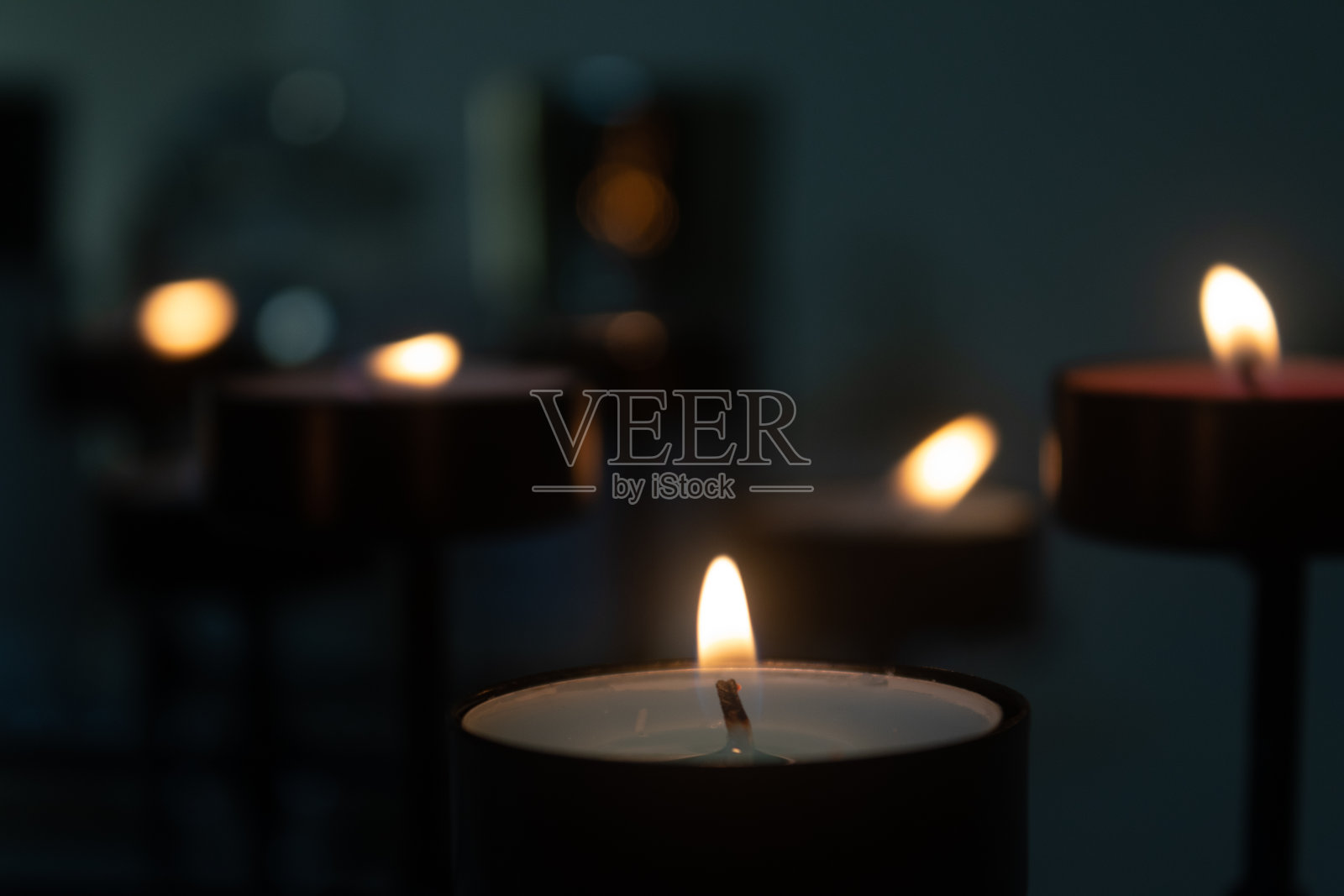 近距离装饰烛光照片摄影图片